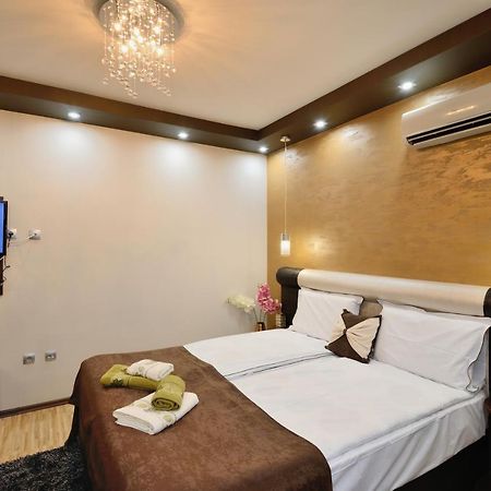 Fantasy Apartaments And Studios Avenue Комплекс Фантазия Хисаря Ngoại thất bức ảnh