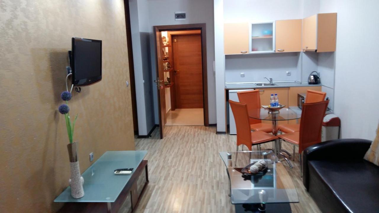 Fantasy Apartaments And Studios Avenue Комплекс Фантазия Хисаря Ngoại thất bức ảnh