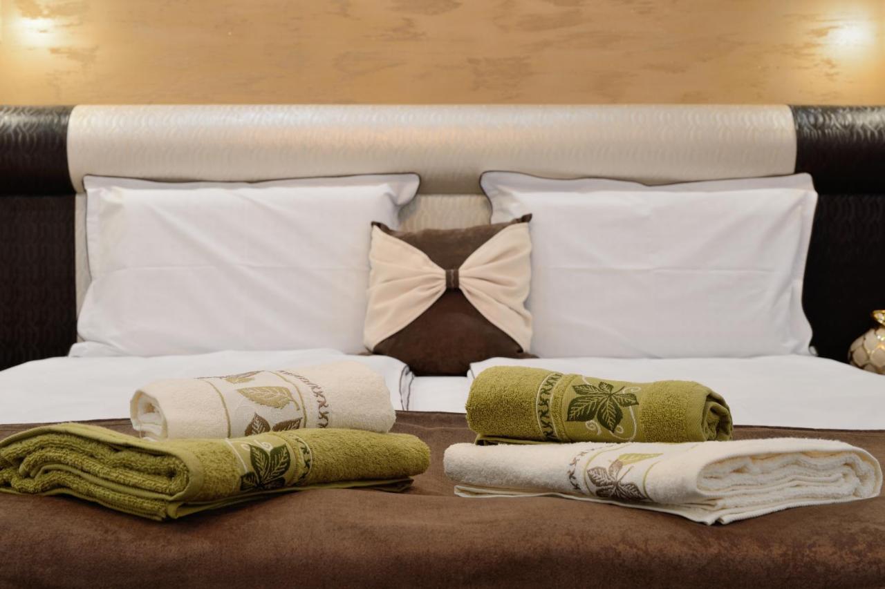 Fantasy Apartaments And Studios Avenue Комплекс Фантазия Хисаря Ngoại thất bức ảnh
