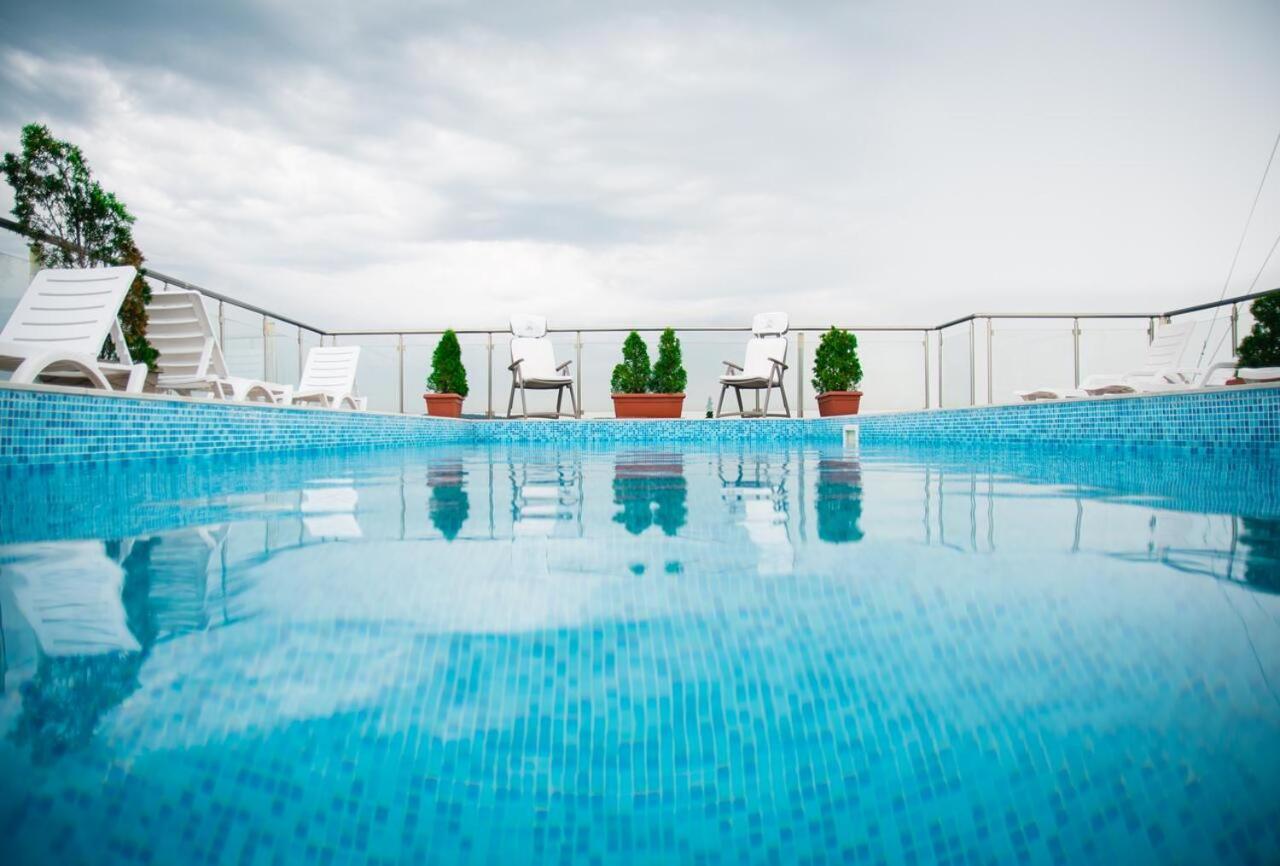Fantasy Apartaments And Studios Avenue Комплекс Фантазия Хисаря Ngoại thất bức ảnh