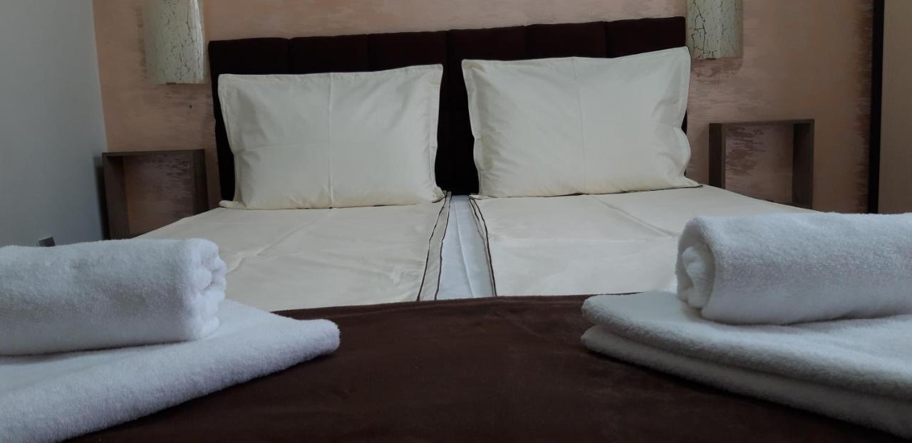 Fantasy Apartaments And Studios Avenue Комплекс Фантазия Хисаря Ngoại thất bức ảnh