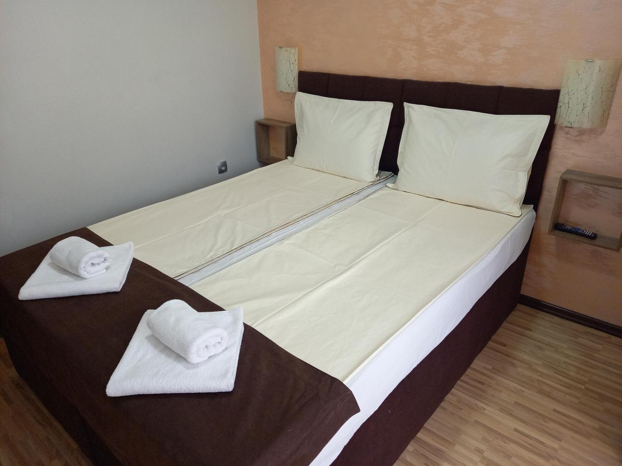 Fantasy Apartaments And Studios Avenue Комплекс Фантазия Хисаря Phòng bức ảnh